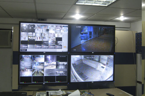 instalacion soporte 4 Monitores industriales Lg